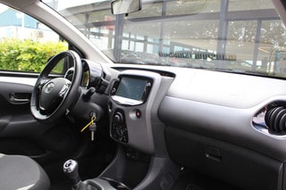 Thumbnail Mobil 6
