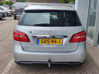 Thumbnail Mobil 4