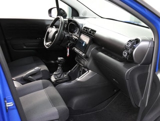 Thumbnail Mobil 9