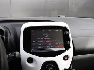Thumbnail Mobil 6