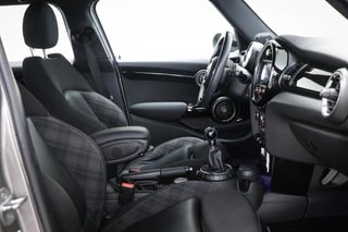 Thumbnail Mobil 4