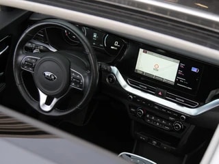 Thumbnail Mobil 8