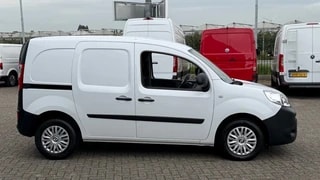 Thumbnail Mobil 4