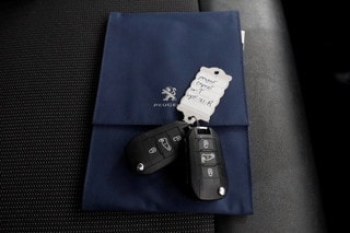 Thumbnail Mobil 6