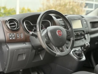 Thumbnail Mobil 8