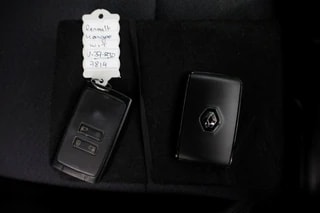 Thumbnail Mobil 6