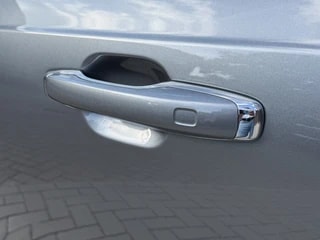 Thumbnail Mobil 3