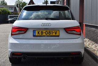 Thumbnail Mobil 8