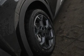 Thumbnail Mobil 6