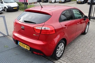 Thumbnail Mobil 9