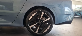 Thumbnail Mobil 10