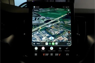 Thumbnail Mobil 6