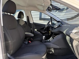 Thumbnail Mobil 6