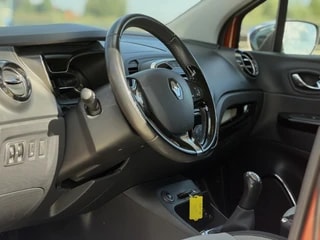 Thumbnail Mobil 10