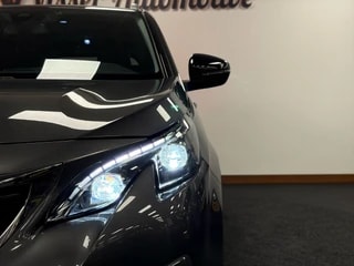 Thumbnail Mobil 8