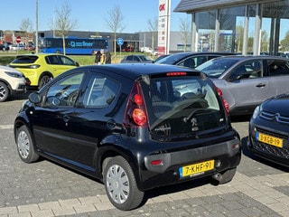 Thumbnail Mobil 4