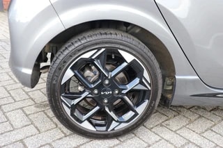 Thumbnail Mobil 6