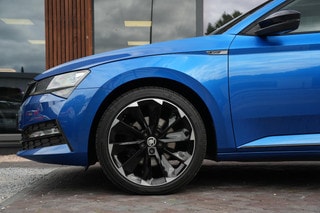 Thumbnail Mobil 8