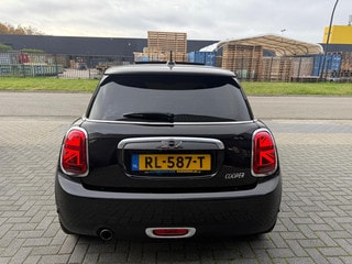 Thumbnail Mobil 7