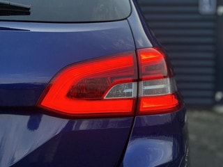 Thumbnail Mobil 8