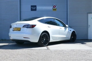 Thumbnail Mobil 9