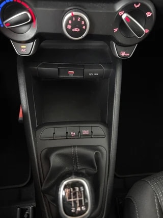 Thumbnail Mobil 7