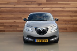 Thumbnail Mobil 8