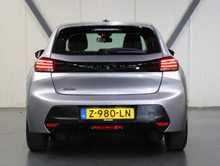 Thumbnail Mobil 8