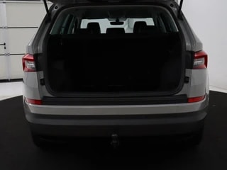 Thumbnail Mobil 8