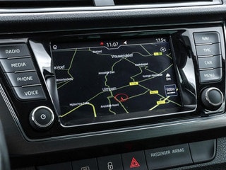 Thumbnail Mobil 6