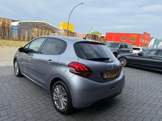 Thumbnail Mobil 8