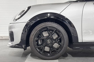 Thumbnail Mobil 4