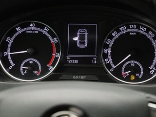 Thumbnail Mobil 8