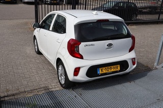 Thumbnail Mobil 9