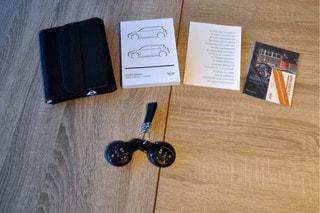 Thumbnail Mobil 6