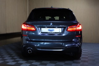 Thumbnail Mobil 6