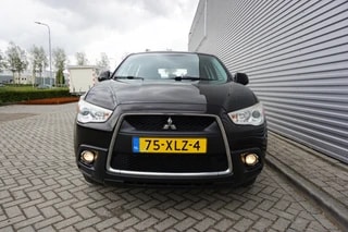 Thumbnail Mobil 6