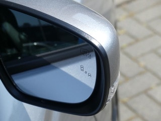 Thumbnail Mobil 10