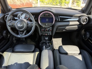 Thumbnail Mobil 6