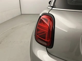 Thumbnail Mobil 8