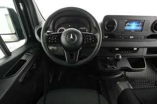Thumbnail Mobil 2