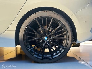 Thumbnail Mobil 10