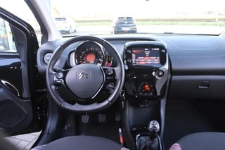Thumbnail Mobil 6