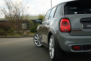 Thumbnail Mobil 7