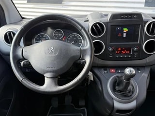 Thumbnail Mobil 2
