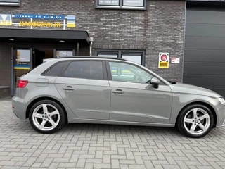 Thumbnail Mobil 4