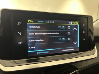 Thumbnail Mobil 8