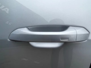 Thumbnail Mobil 8