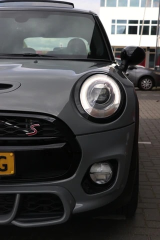 Thumbnail Mobil 6