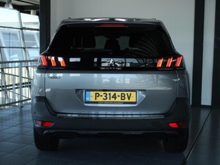 Thumbnail Mobil 7